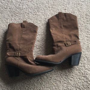 Cowgirl boots velvet